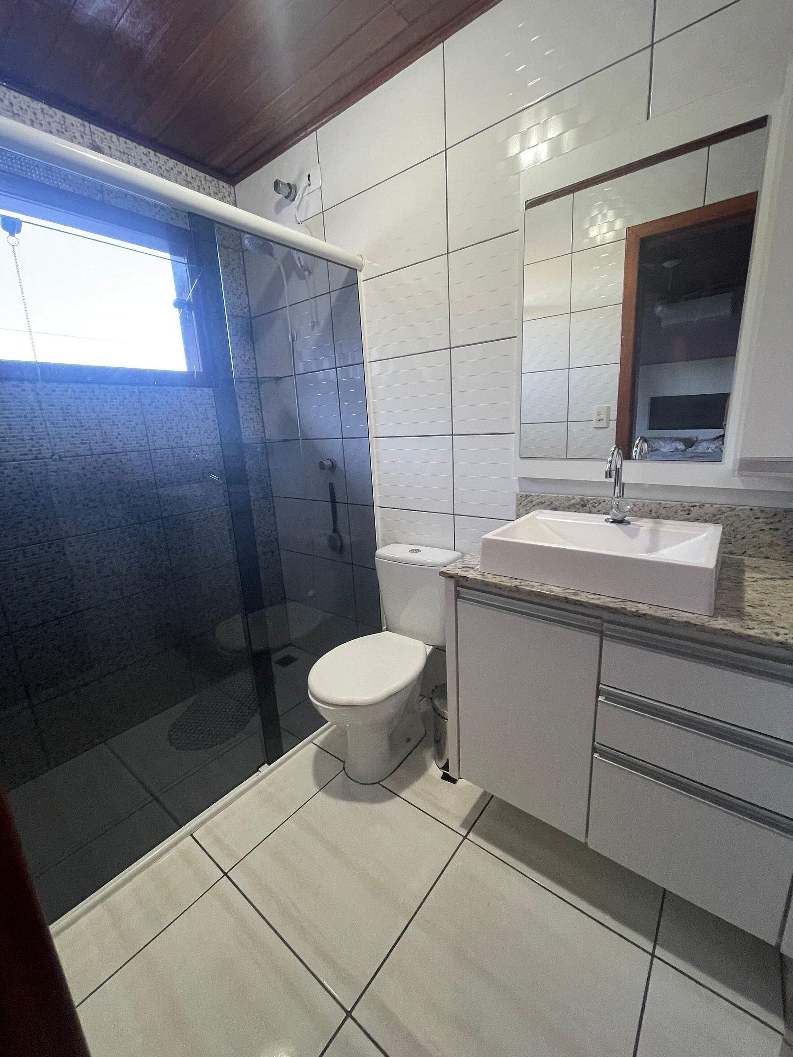 Premium House | Bathroom | Shower, towels