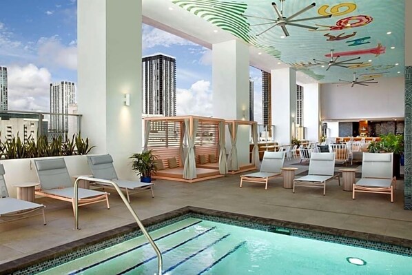 Outdoor pool, free cabanas