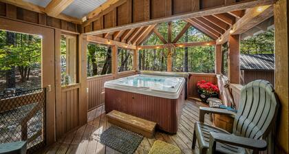 Suite Retreat-fireplace, hot tub, & fire pit