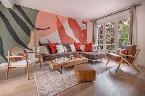 130m from beach - Large house, 6 adlt 2 kids