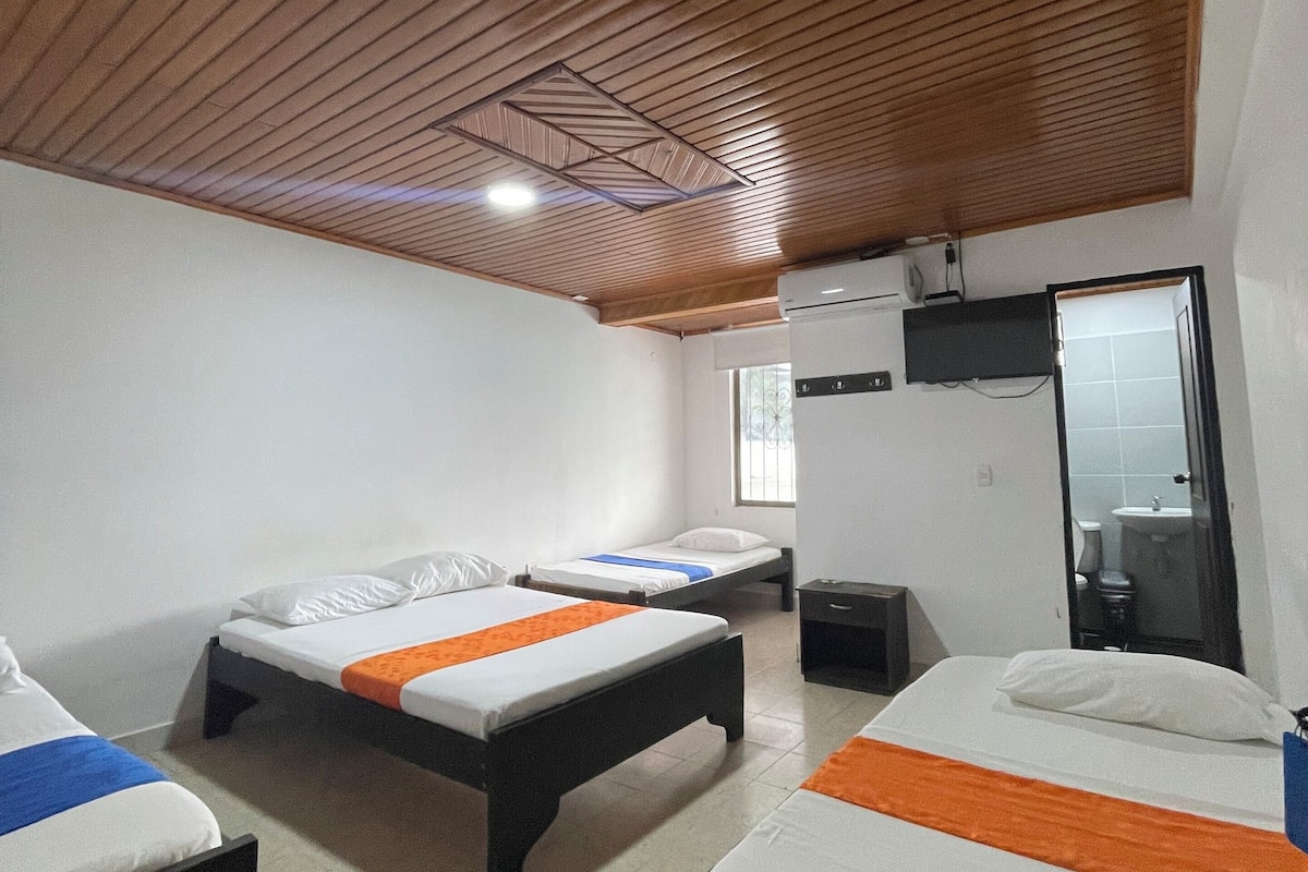 Family Room | Hypo-allergenic bedding available, WiFi (free)