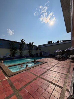 Outdoor pool - HOTEL DESCANSO INN VILLAVICENCIO  (Villavicencio)