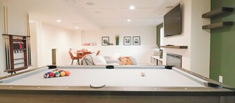 Family Friendly•Private Deck & Fire Pit•Pool Table•Gym•EV•Grill•Sleeps 8