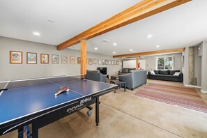 Spielezimmer