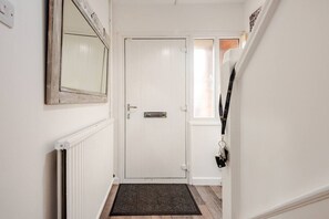 Interior - Entire House| Long Stays in Gloucester|Contractors (Longlevens)