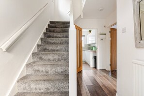 Interior - Entire House| Long Stays in Gloucester|Contractors (Longlevens)