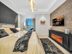 2 bedrooms, iron/ironing board, WiFi, bed sheets - Stunning 2BR/Burj Khalifa view & Infinity pool (Dubai)