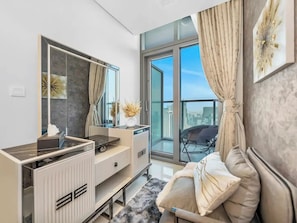 Interior - Stunning 2BR/Burj Khalifa view & Infinity pool (Dubai)
