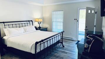 Comfort Single Room | Desk, laptop workspace, iron/ironing board, free WiFi
