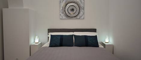 1 chambre, fer et planche Ă repasser, Wi-Fi, draps fournis