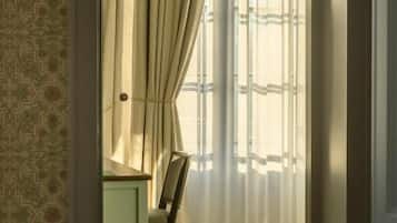 Apartment, 2 Bedrooms | 1 bedroom, desk, laptop workspace, blackout curtains
