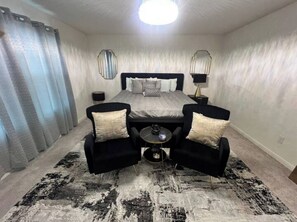 4 bedrooms, iron/ironing board, WiFi, bed sheets