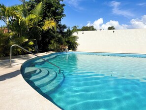 Outdoor pool - ITARE BEACH HOUSE (Bucerías)