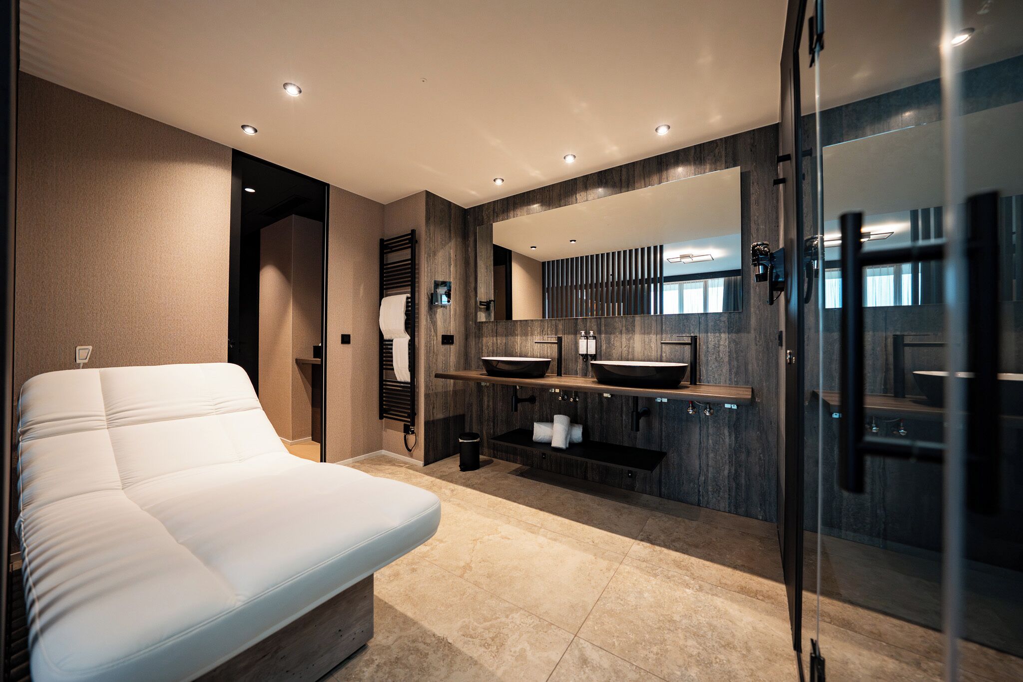 Exclusive-Suite, 1 Schlafzimmer, Whirlpool | Badezimmer | Haartrockner, Handtücher, Seife, Shampoo