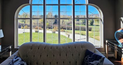 Spacious 5 Bedroom, family-friendly home on Stunning Golf Course In Butte, MT