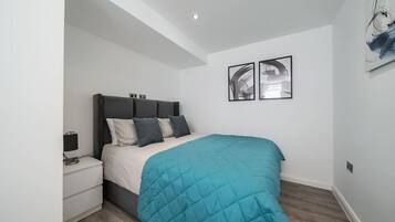 2 bedrooms, iron/ironing board, travel cot, free WiFi