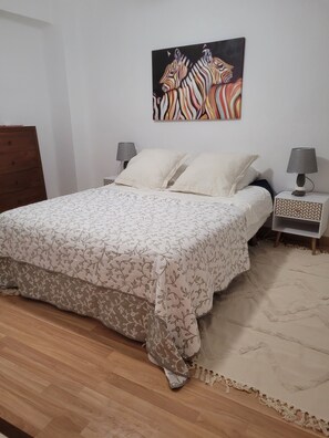 3 bedrooms, iron/ironing board, bed sheets - Triplex just a stone's throw from the beach (San Javier)