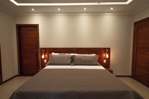 1 bedroom, minibar, in-room safe, blackout curtains