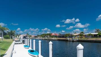 單棟房屋 | 4 間睡房、書桌