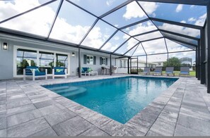 Ferienhaus | 4 Schlafzimmer, Schreibtisch