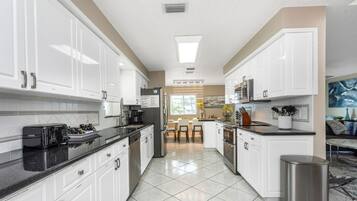 Casa | 5 habitaciones y escritorio