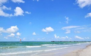 ハウス | 5 室のベッドルーム、デスク