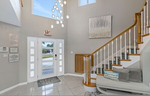 ハウス | 5 室のベッドルーム、デスク