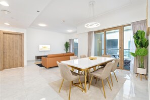 Apartamento premier | Opções para refeição no quarto