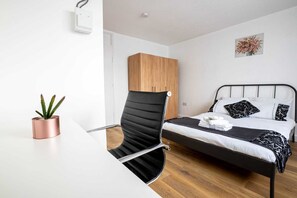 2 Schlafzimmer, Bügeleisen/Bügelbrett, WLAN, Bettwäsche