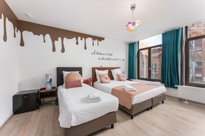 1 soverom, skrivebord, wi-fi (inkludert) og sengetøy