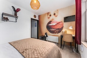 1 dormitori, escriptori i wifi gratuïta 