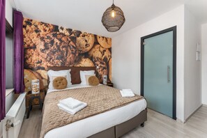 1 soverom, skrivebord og wi-fi