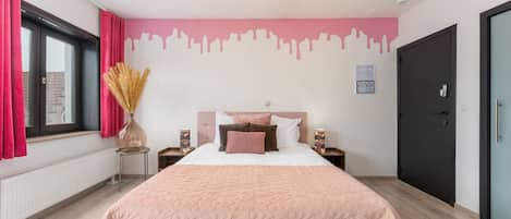 1 habitación, escritorio, wifi gratis y ropa de cama