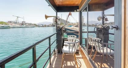 RedSeaSuite Duplex Suite + Attached Car