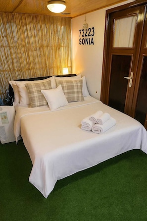 3 bedrooms, WiFi, bed sheets