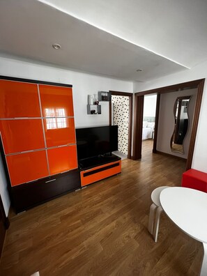 ดีลักซ์สตูดิโอ | พื้นที่ทำงานแบบใช้แล็ปท็อป, ผ้าม่านกันแสง, ห้องเก็บเสียง, Wi-Fi ฟรี