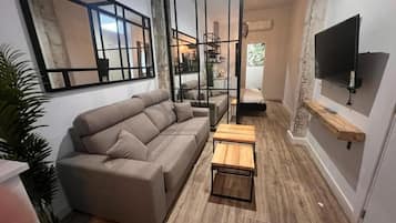 豪華開放式客房 | 筆電工作空間、遮光布/窗簾、隔音、免費無線上網