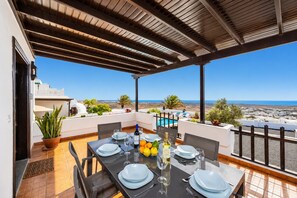 Outdoor dining - Villa Valiente - Four Bedroom Villa, Sleeps 9 (Tías)