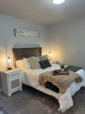 2 bedrooms, desk, iron/ironing board, travel crib