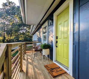 Property grounds - Three Bedroom. Outdoor Space. Game Room. Walk to Doak and College Town. (Tallahassee)