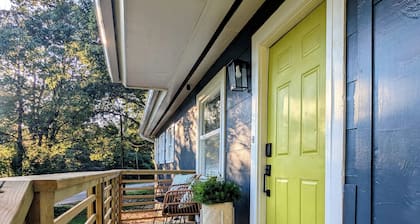 Three Bedroom. Outdoor Space. Game Room. Walk to Doak and College Town.