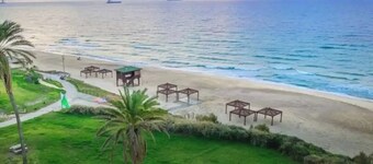 Exclusive water experience with panoramic view