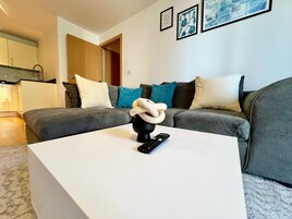 Apartment | Living area | TV