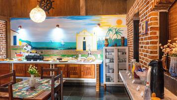 Free daily buffet breakfast