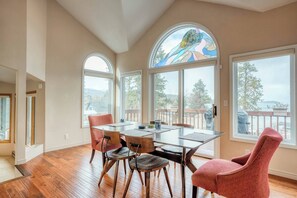Dining - Lakefront Estate w/ Private Beach on Flathead Lake (Lakeside)