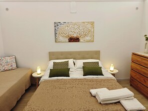 1 chambre, fer et planche à repasser, Wi-Fi, draps fournis