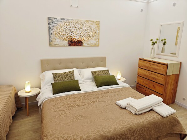 1 chambre, fer et planche à repasser, Wi-Fi, draps fournis