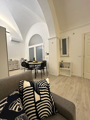 Interior - Vittorio Square Apartments Deluxe (Trapani)