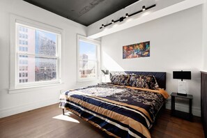 1 bedroom, desk, iron/ironing board, WiFi