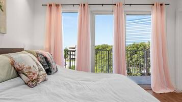 2 bedrooms, desk, iron/ironing board, travel crib